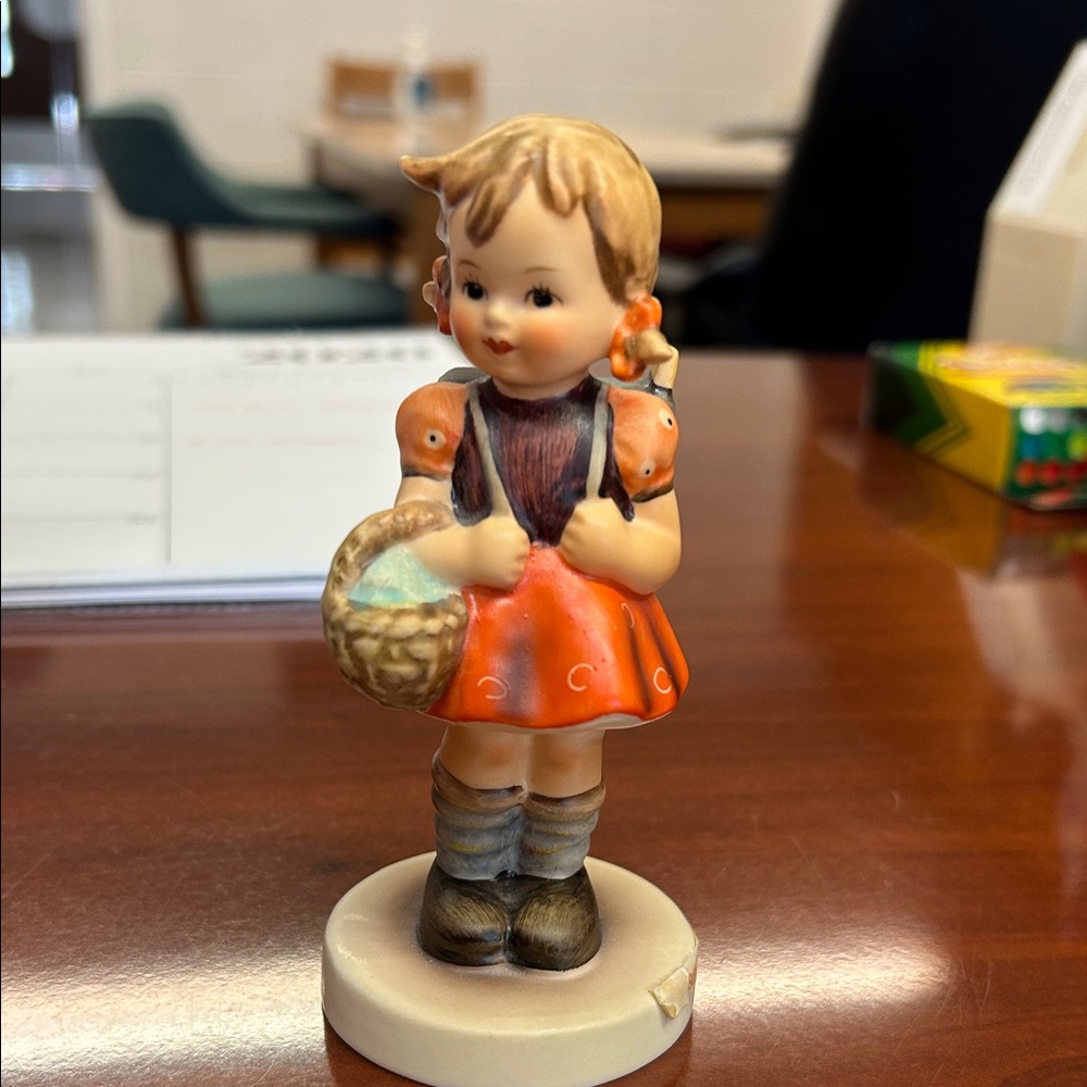 School Girl Goebel Hummel Figurine